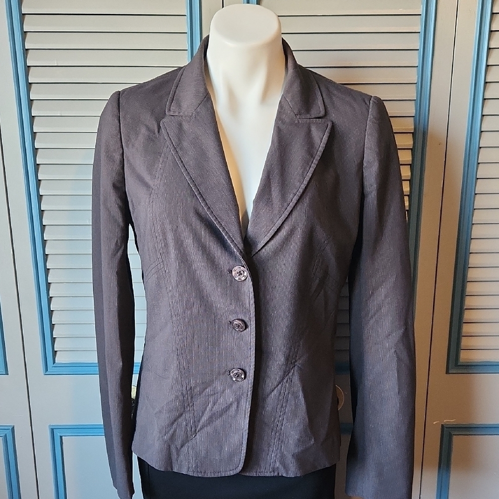 Atelier Gray Blazer - Picture 2 of 15